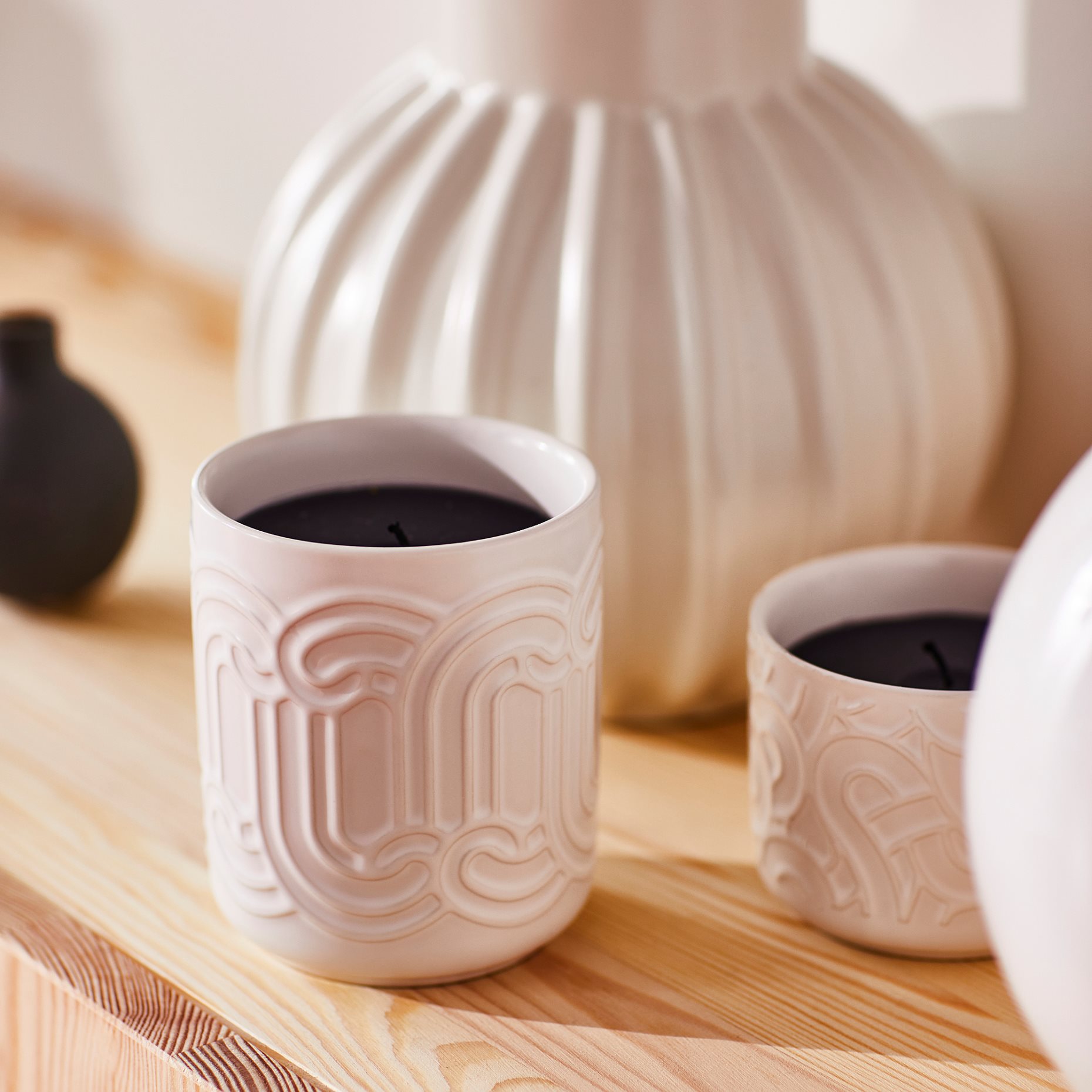 SOTRONN, scented candle in ceramic jar/red berries & vanilla, 45 hr, 805.623.84