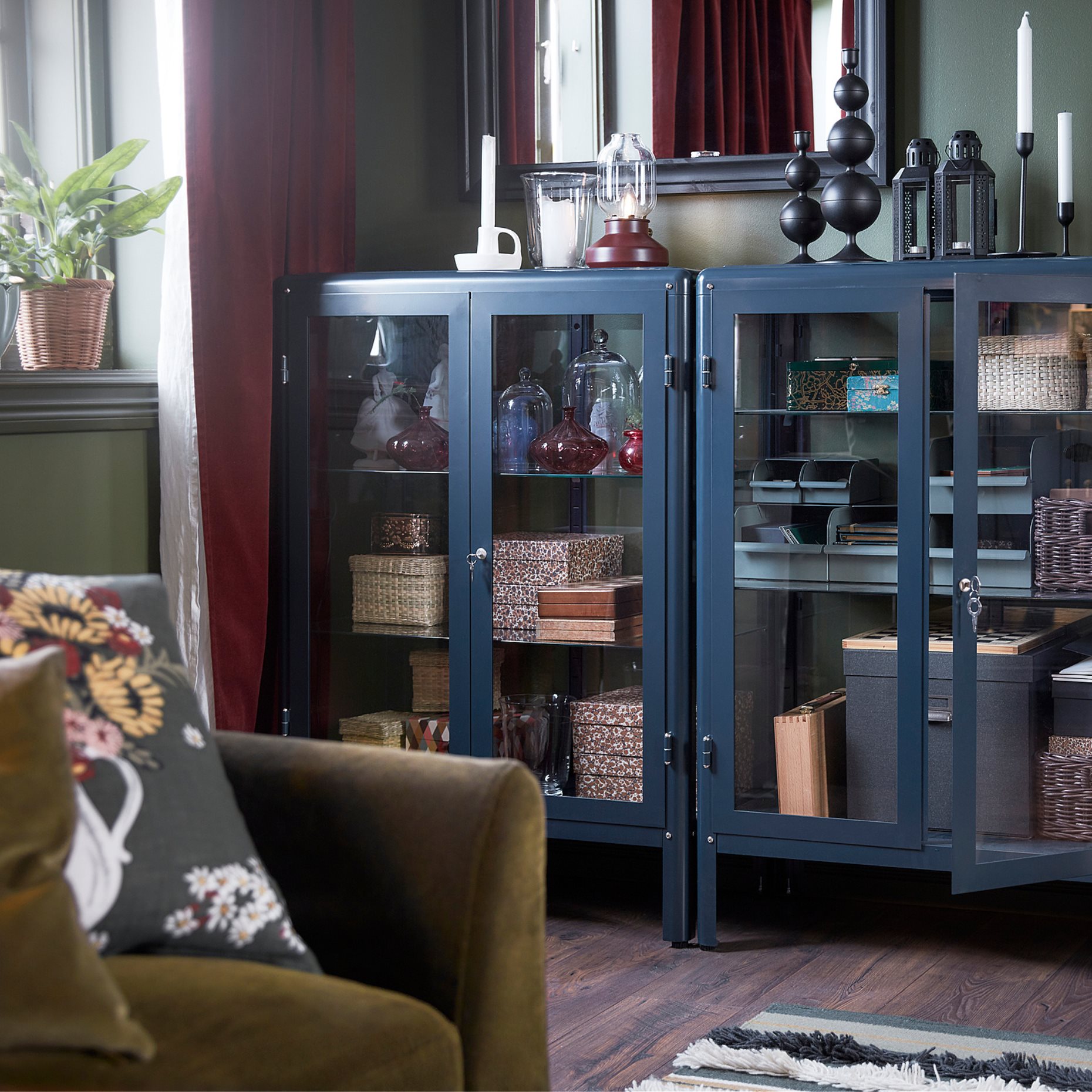 FABRIKÖR, glass-door cabinet, 003.631.71
