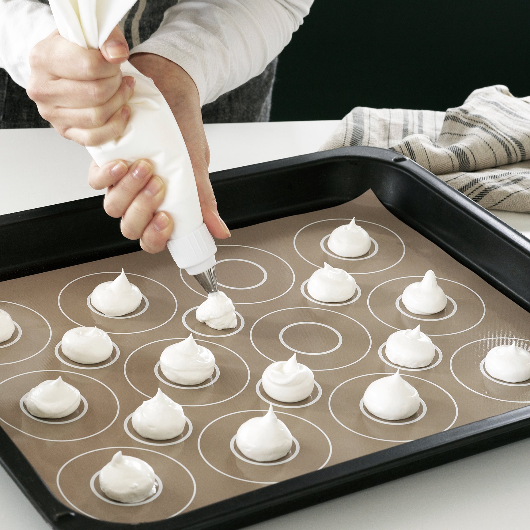BAKTRADITION, baking mat, 41x31 cm, 904.801.75