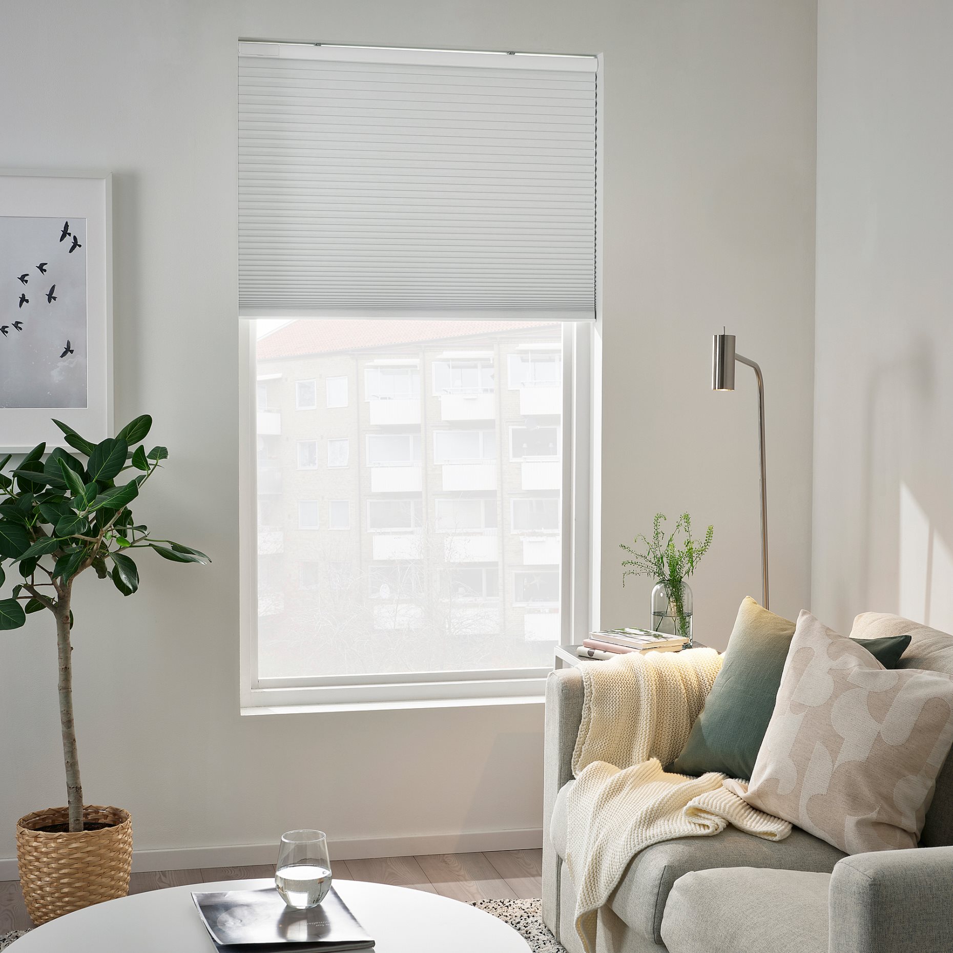 TREDANSEN, block-out cellular blind/smart wireless/battery-operated, 140x195 cm, 005.140.09