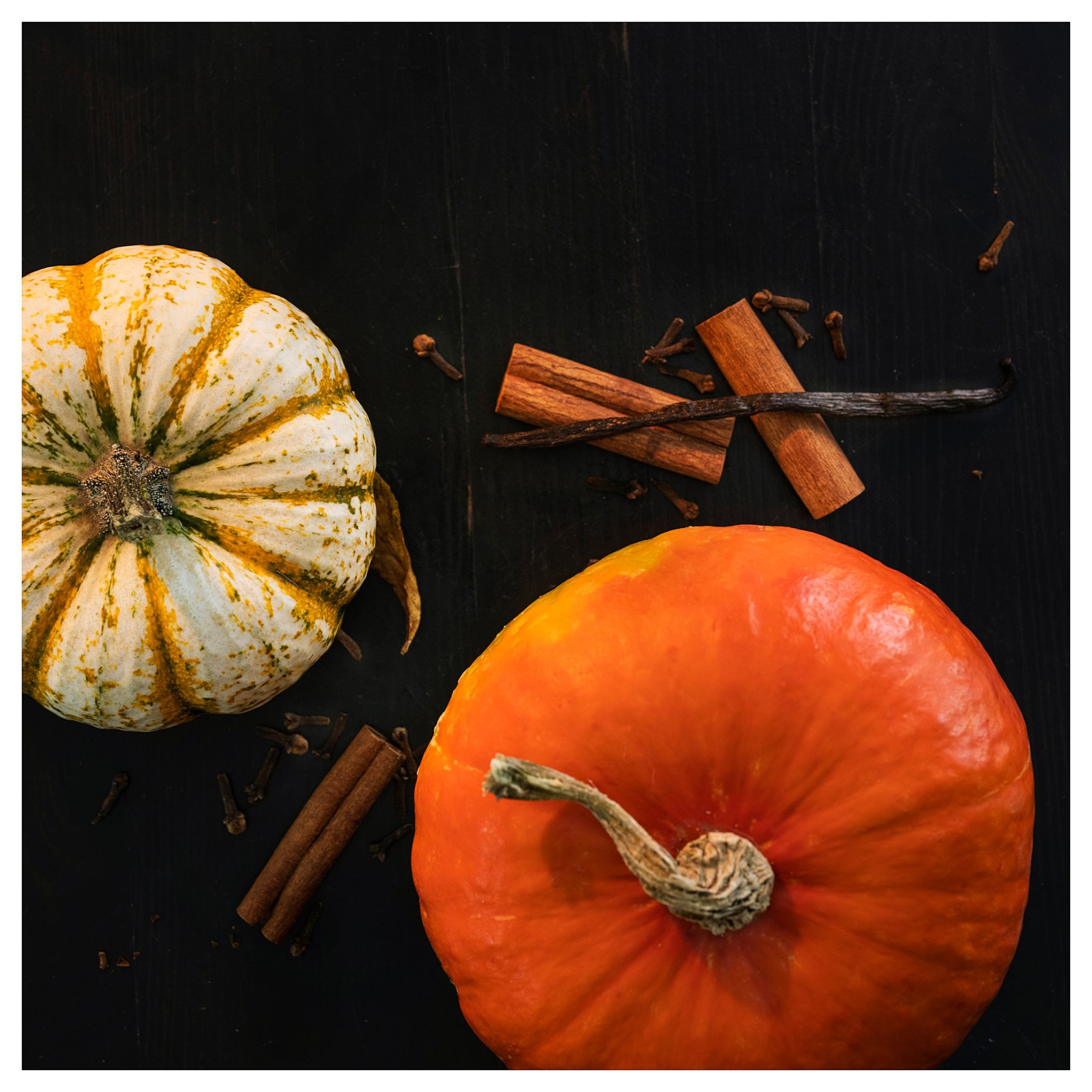 HOSTAGILLE, scented candle in glass/Spiced pumpkin, 20 hr, 005.975.42