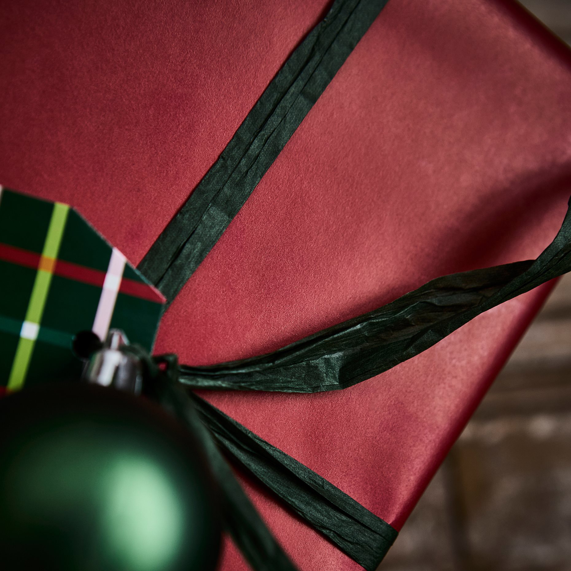 VINTERFINT, gift wrap roll, 3x0.7 m/2.10 m², 106.030.24