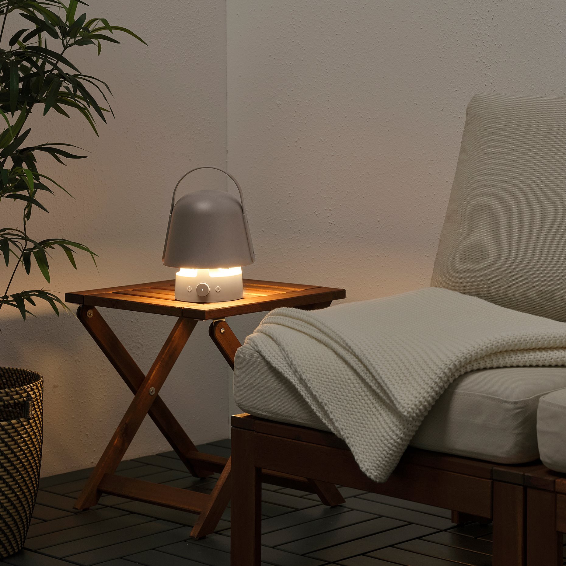 VAPPEBY, φωτιστικό ηχείο bluetooth εξωτερικού χώρου, 205.107.36