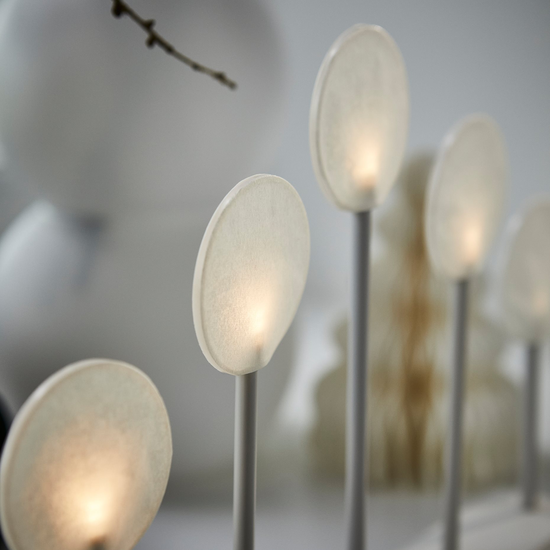 STRÅLA, candelabra with built in LED light source, lollipops battery-operated/white, 206.066.49