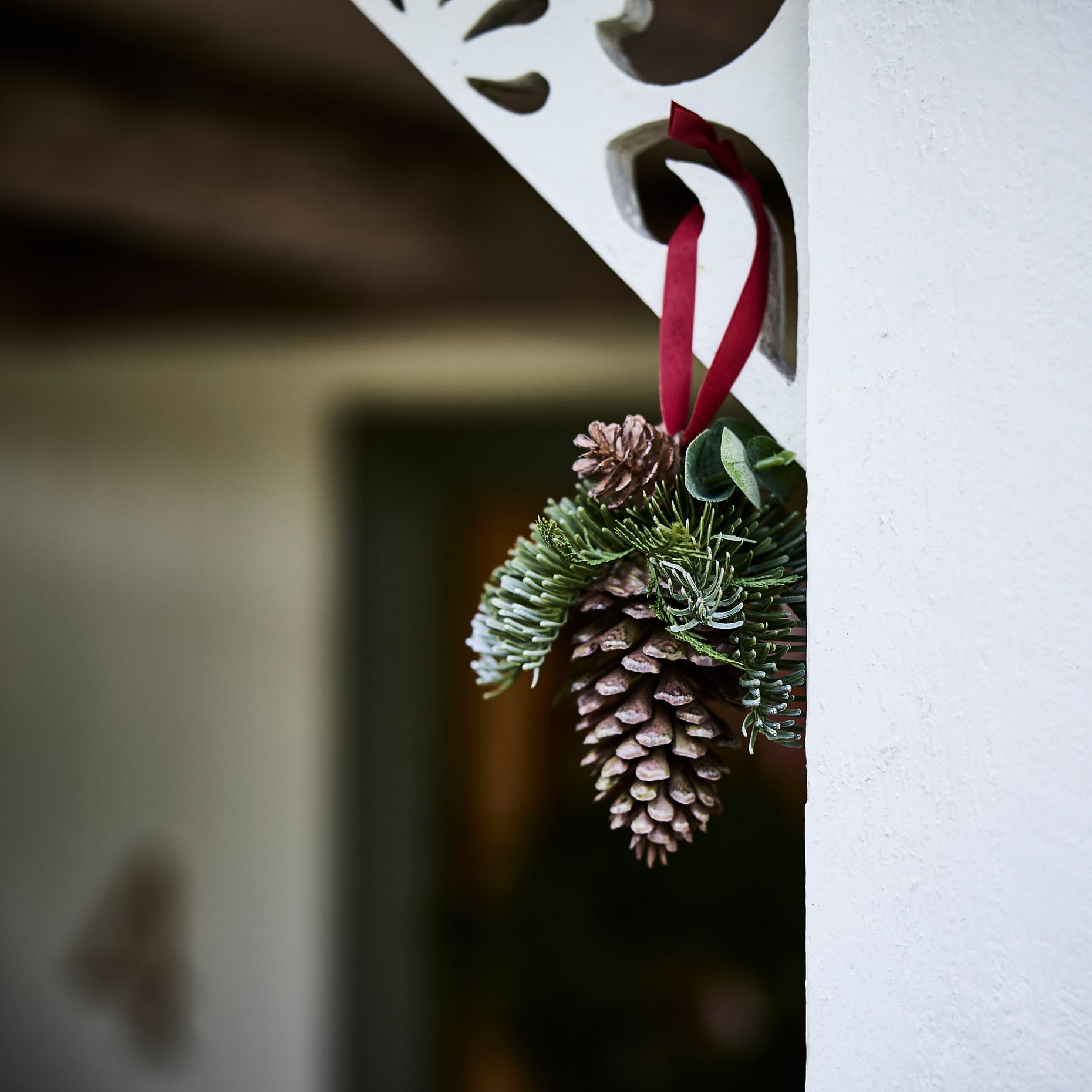 VINTERFINT, artificial hanging decoration in/outdoor/pine cone, 14 cm, 606.095.56