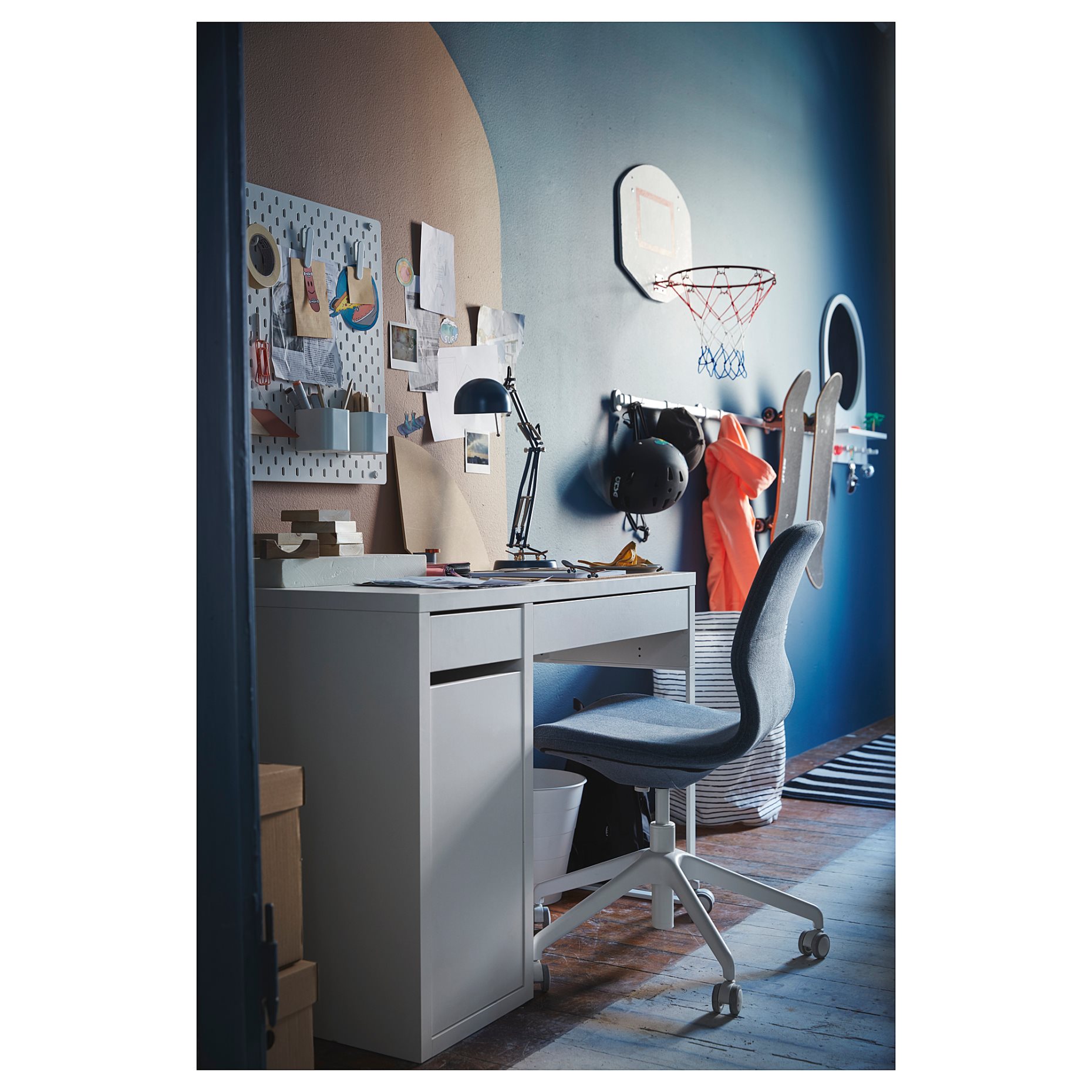 MICKE, desk, 802.130.74