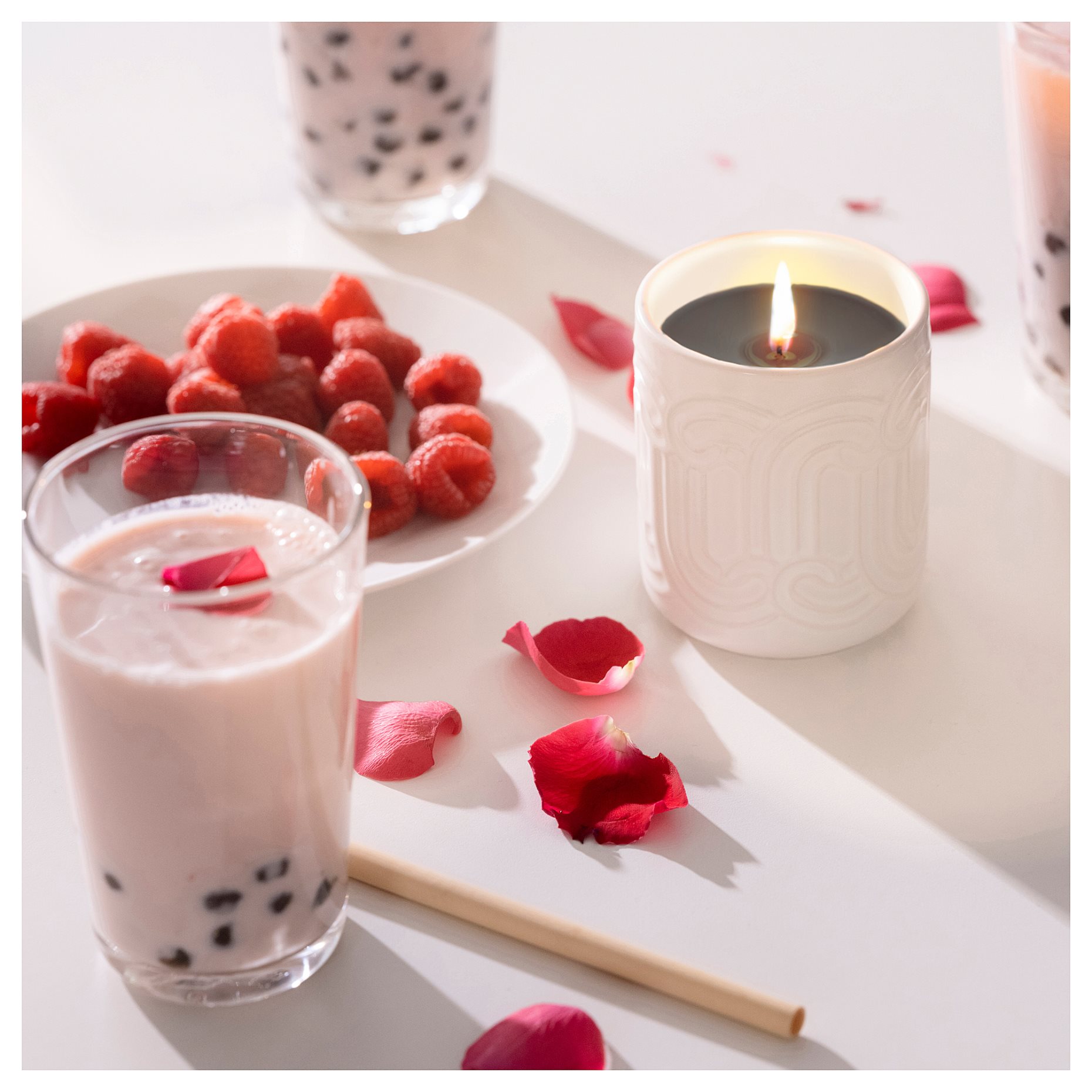SOTRONN, scented candle in ceramic jar/red berries & vanilla, 45 hr, 805.623.84