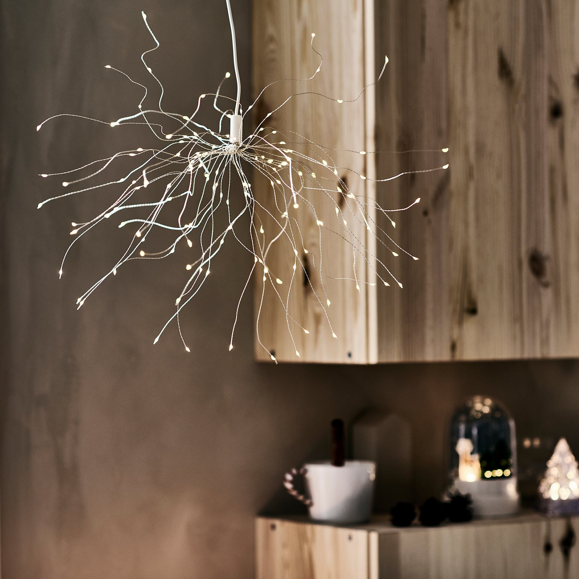 STRÅLA, κρεμαστό φωτιστικό με ενσωματωμένο φωτισμό LED, λειτουργία με μπαταρία/αστεράκι, 806.066.51