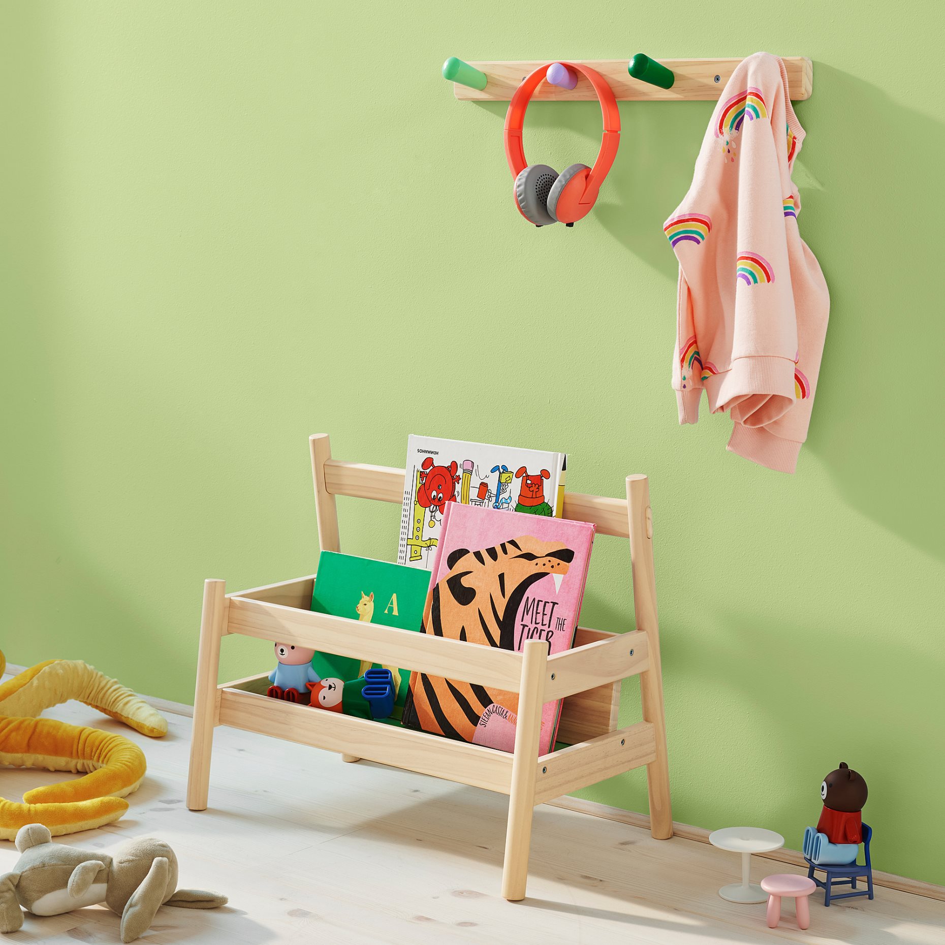 FLISAT, book display, 806.145.66