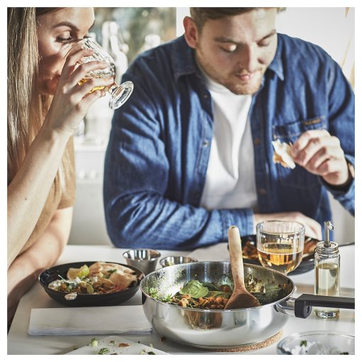 MIDDAGSMAT, τηγάνι σωταρίσματος με καπάκι, 24 cm, 505.452.25