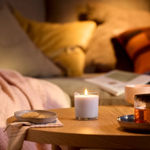 LOTSFÅGEL, αρωματικό κερί σε ποτήρι/ροζ λουλούδια, 40 ώρες, 006.083.76