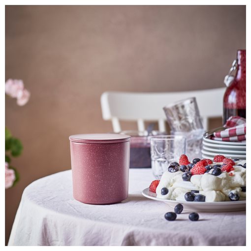 STÖRTSKÖN, scented candle in ceramic jar with lid/Berries, 60 hr, 105.024.59
