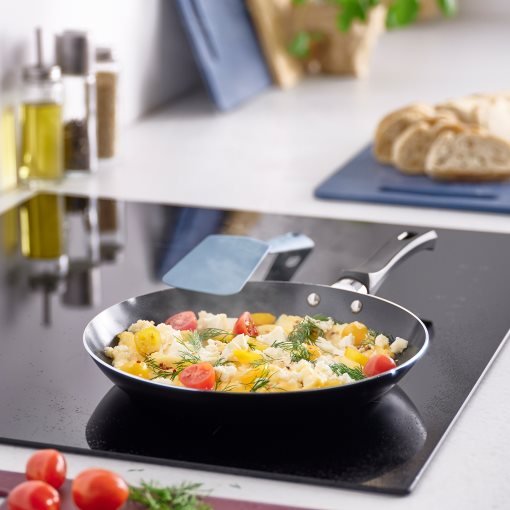 TAGGHAJ, frying pan with non-stick coating, 24 cm, 405.811.53