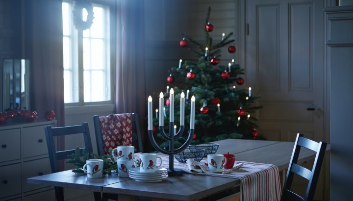 The festive dining table