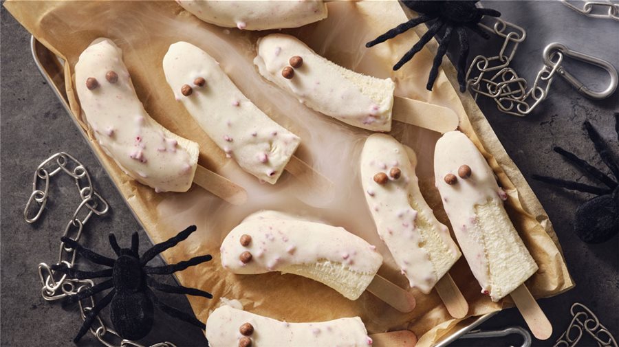 Frosty banana ghosts