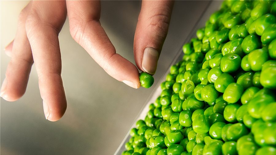 Μειώνουμε τη σπατάλη τροφίμων στα καταστήματά μας