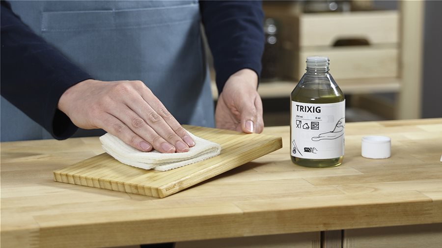 Περάστε το ξύλο με λάδι 